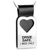 FABACH Herz Schlüsselanhänger mit Gravur aus Leder - Fahr vorsichtig Glücksbringer Auto Anhänger für Partner - Drive Safe I Need You